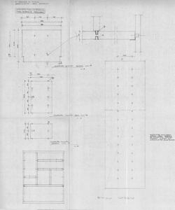 TRN_12_PA_103 bis_n - La casa e la scuola. Settore periferico. Primo alloggio periferico. Dettaglio contenitori a parete. Palchetto grande e piccolo