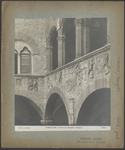 Firenze - Museo Nazionale del Bargello - Dettaglio cortile interno