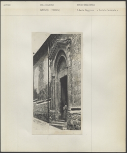 Lanciano - Chiesa di santa Maria Maggiore - Portale Laterale
