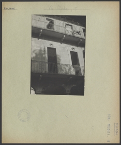 Milano - Via Medici - Balconi