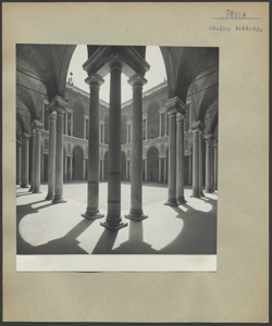 Pavia - Collegio Borromeo - Cortile