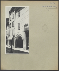 Pavia - Corso Strada Nuova 8 - Portale