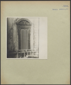 Roma - Palazzo Marescotti - Esterno - Facciata - Dettaglio - Finestra