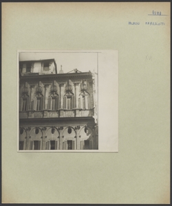 Roma - Palazzo Marescotti - Esterno - Cortile - Dettaglio