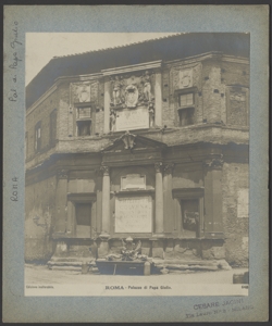 Roma - Palazzo di Papa Giulio - Esterno - Fontana
