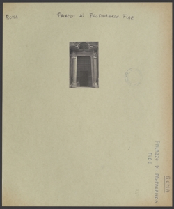 Roma - Palazzo di Propaganda Fide - Portone