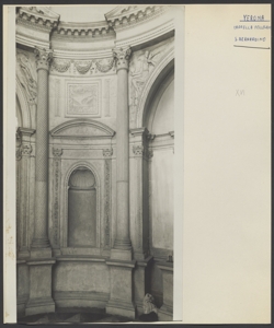 Verona - S. Bernardino - Cappella Pellegrini - Particolare - Nicchia