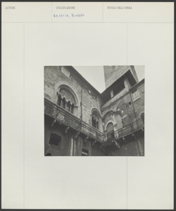 Brescia - Broletto - Esterno - Balconata