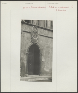 Trento - Palazzo Salvadori - Esterno - Facciata - Particolare - Portale - Medaglione - S. Simonino