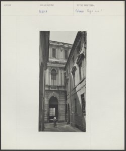 Padova - Palazzo Papafava - Esterno - Facciata - Particolare