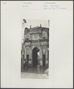 Belluno - Porta della Catena oggi della Dojona - Piazza Vittorio Emanuele - Edificio Architettonico