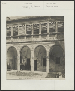 Vicenza - Palazzo Vescovile - Loggia nel Cortile - Edificio Architettonico
