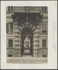 Torino - Palazzo Barbarossa - Portale