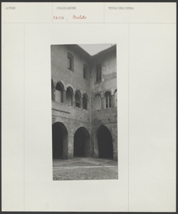 Pavia - Broletto - Esterno - Edificio Architettonico