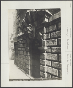 Venezia - S. Sbartolomeo - Porta del Campanile - Esterno