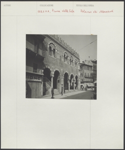 Verona - Piazza delle Erbe - Palazzo dei Mercanti - Esterno