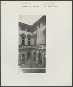 Verona - Via S. Nazzaro - Palazzo Bocca Trezza - Cortile