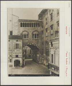 Mantova - Piazza Broletto - Arengario