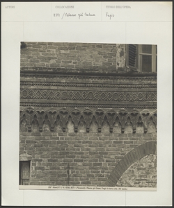 Asti - Palazzo già Catena - Fregio - Terracotta