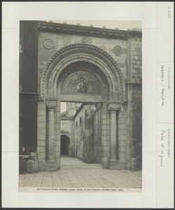Parenzo - Basilica - Porta d'ingresso