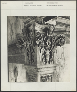 Venezia - Chiesa dei Miracoli - Capitello d'Angolo