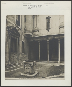 Venezia - Ex Scuola della Carità - già Istituto di Belle Arti - Cortile