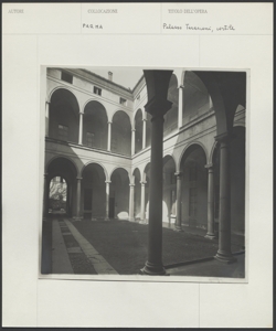 Parma - Palazzo Tarasconi - Cortile